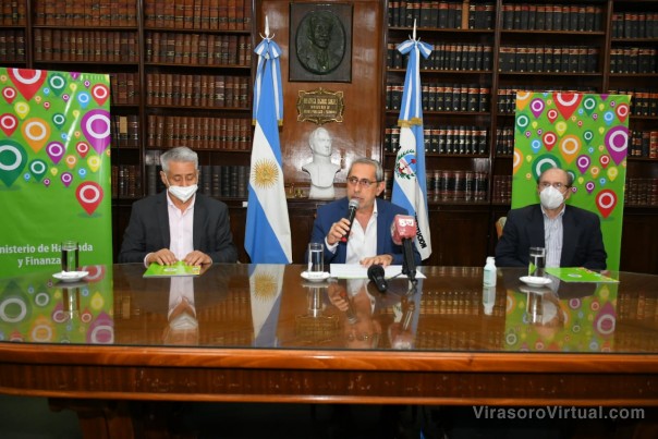 Valdés aumenta $3 mil al Plus, otorga aumento salarial del 15% en marzo; y, además, sube un 48% la ayuda escolar