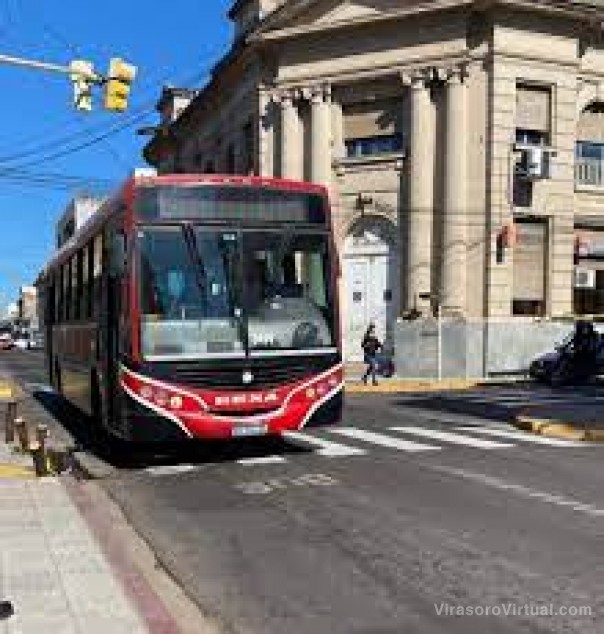 Se levantó el paro de colectivos y este viernes el servicio es normal