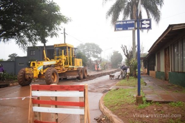 Iniciaron los trabajos para pavimentar la calle Manuel Ocampo en el barrio 202