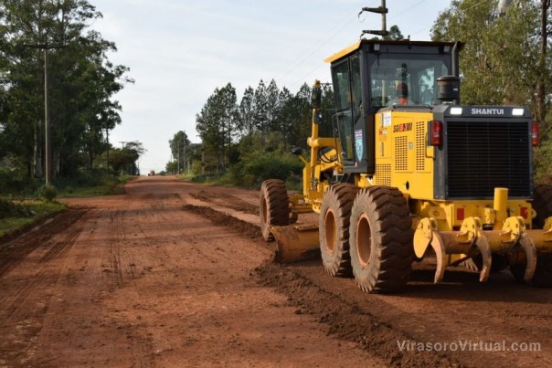 Mantenimiento de calle Frondizi