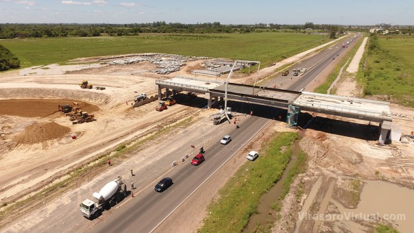 Vialidad Nacional construye colectoras, puentes, pluviales y pasos sobre nivel en la Autovía de Corrientes