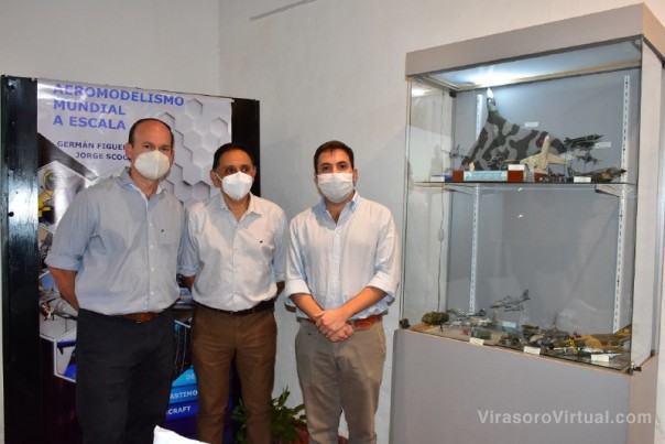 En Casa Molinas quedó inaugurada una muestra de aeromodelismo