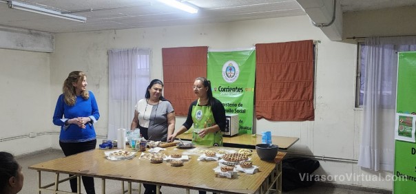 Desarrollo Social capacitó en panificados y manualidades