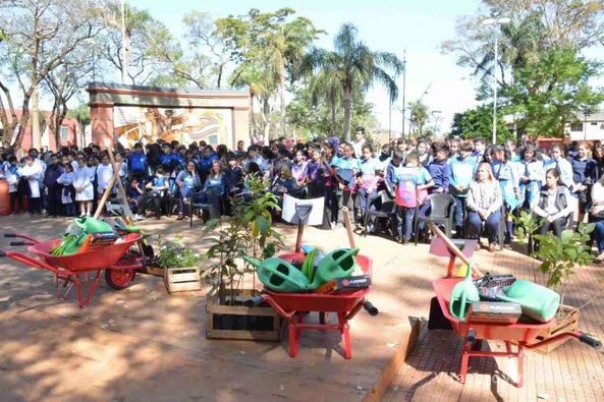 En el día de la Conciencia Ambiental premiaron a las escuelas que participaron del Plan Ambiental 2022