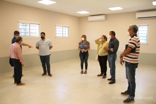 El ministro Cardozo verificó el avance de las refacciones del hospital de Ituzaingó
