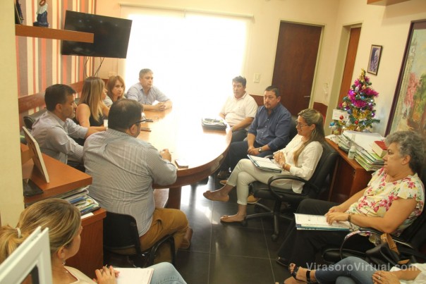 Con directivos del Hospital de Santo Tomé, Carozo planificó seguir optimizando la institución
