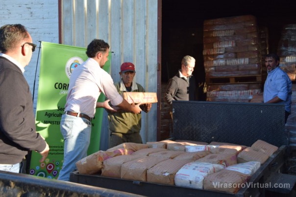 Emergencia Agropecuaria: se entregaron más de 25 mil kilos de azúcar y acaricidas a productores apícolas