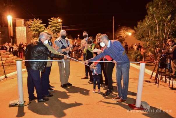 Se inauguraron más de 20 cuadras de pavimento en los barrios 200 y 128 viviendas