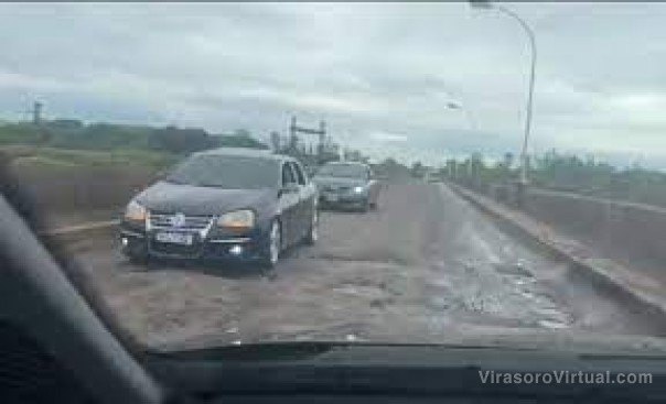 Queja correntina porque volvió a caer la licitación para reparar el puente que une Libres y Brasil