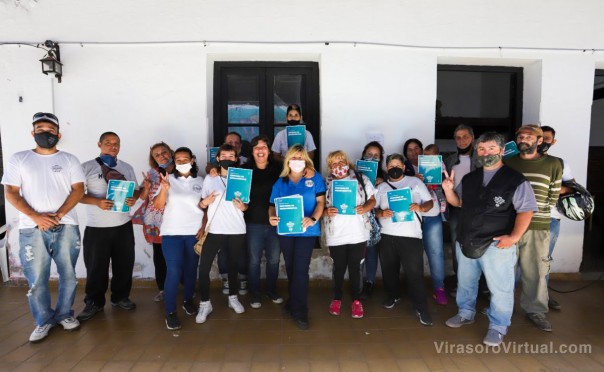 Corrientes: trabajadores de espacios públicos recibieron microcréditos a tasa cero