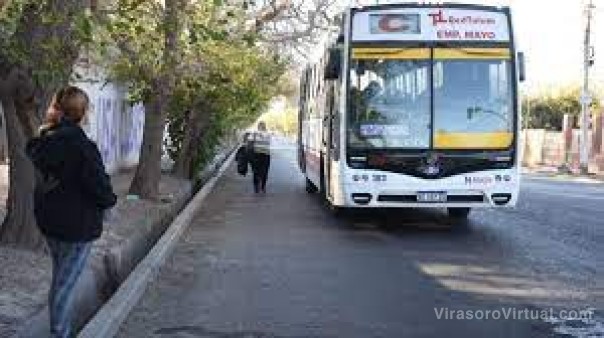 Sin acuerdo por salarios, analizan extender el paro de choferes de colectivos