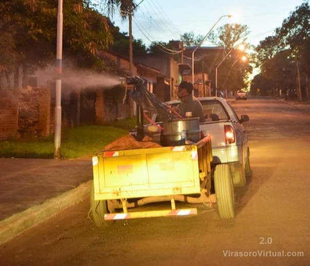 Operativo de fumigación contra el dengue