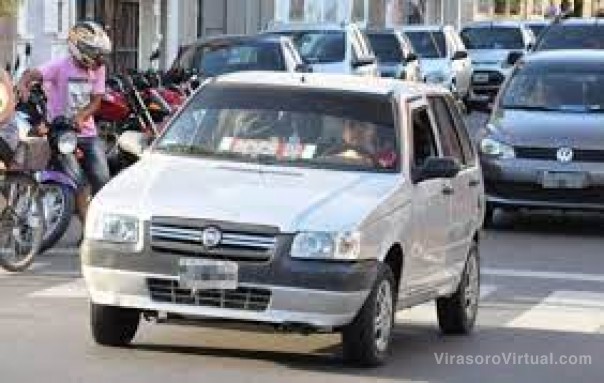 Polémica: los remises desafían con cobrar $400 la tarifa mínima