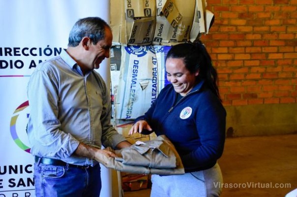 ¡Nuevo uniforme para el personal municipal que trabaja en la planta de reciclado!