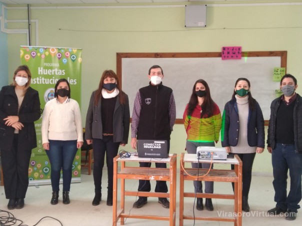 Escuela secundaria del barrio Apipé recibe capacitación en Huertas