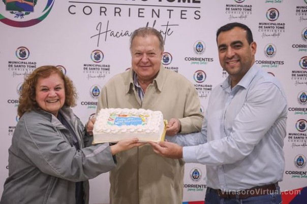 Hicieron entrega de un presente para los docentes