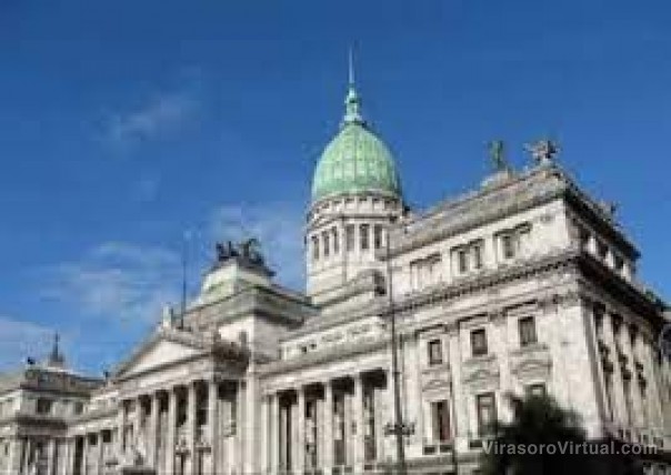 Valdés remite el Presupuesto provincial 2023 que rondará los $460.000 millones