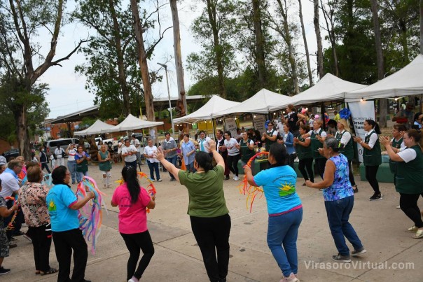 Las familias del barrio San Gerónimo celebraron el Día de la Tradición