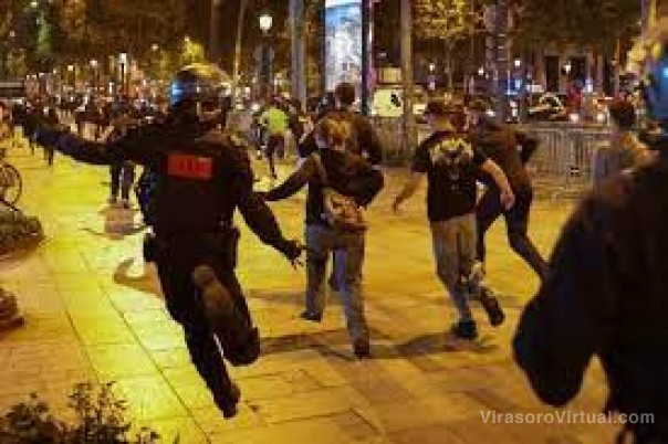 Disturbios en Francia: más de 700 detenidos y múltiples incendios