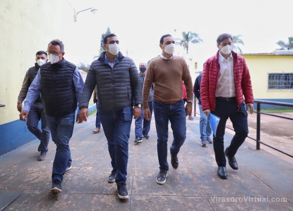 Valdés recorrió obras que la Provincia lleva adelante en Santo Tomé