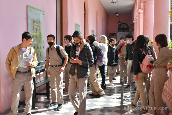 Alumnos de la ERAGIA visitaron Casa de Gobierno