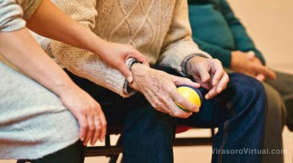 Gracias a un proyecto de extensión universitaria identifican casos de sospechosos de Parkinson