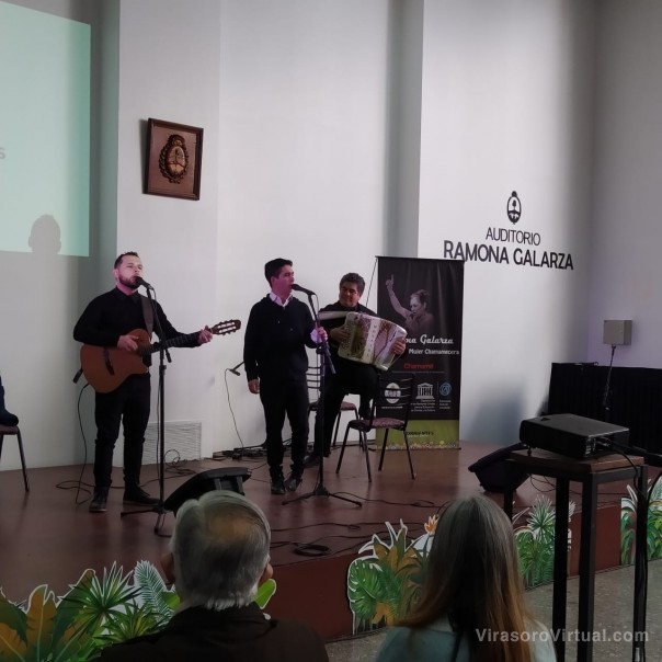 Se inauguró el auditorio Ramona Galarza en la Casa de Corrientes en Buenos Aires