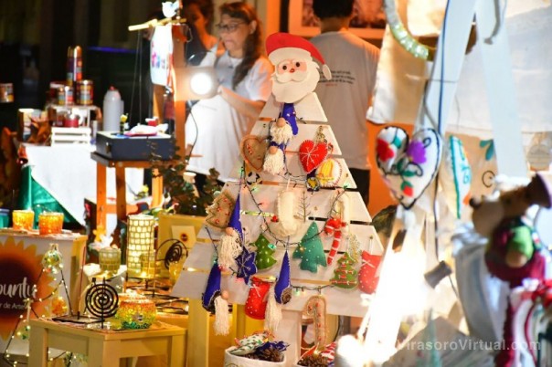 Los artesanos cierran el año con una Feria Navideña