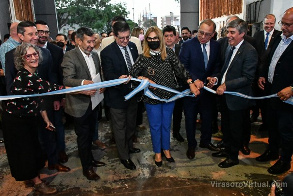 Inauguraron la XII Feria Provincial del Libro con la satisfacción de volver a la presencialidad