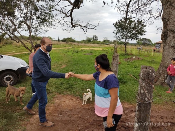 El intendente  Mariano Garay llevo tanques de agua a productoras de Paraje Los Bretes