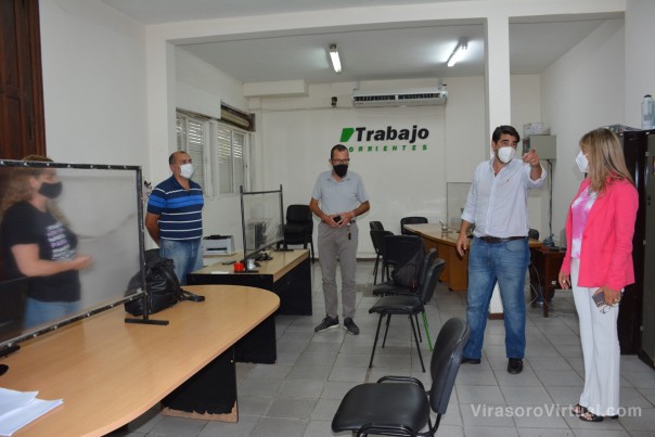 La ministra Gabur recorrió la Secretaría de Trabajo y Empleo y saludo al personal