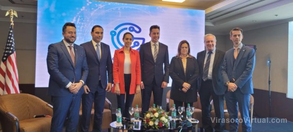 El gobernador Valdés participó en un importante encuentro sobre economía y ciudadanía digital