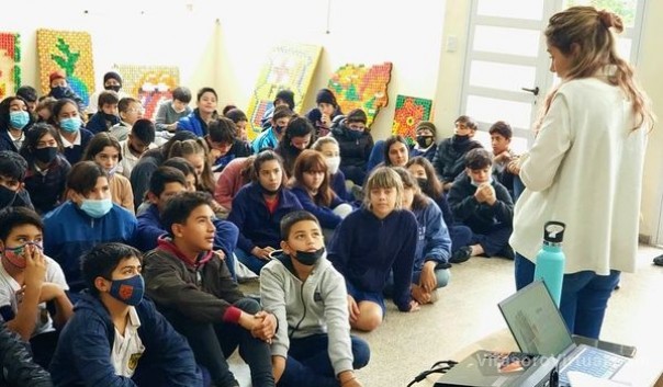 La Dirección de la Juventud de la Municipalidad de Ituzaingó, en conjunto con la Dirección de la Juventud