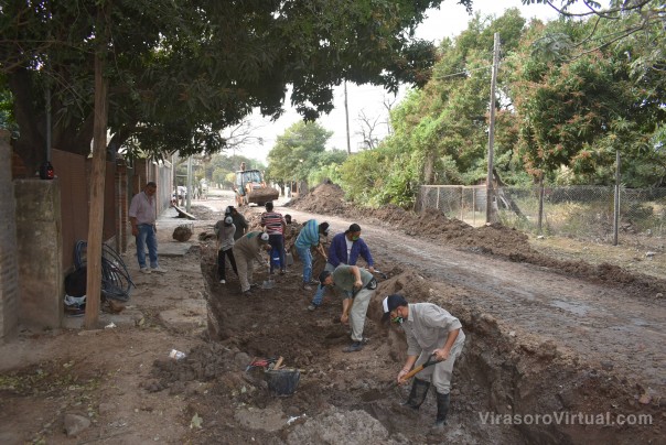 Mas de 10 mil metros de Cordón cuneta se ejecutan en la ciudad de Corrientes