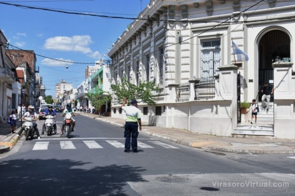 Se restablece el sistema de estacionamiento medido en las cuadras de las escuelas