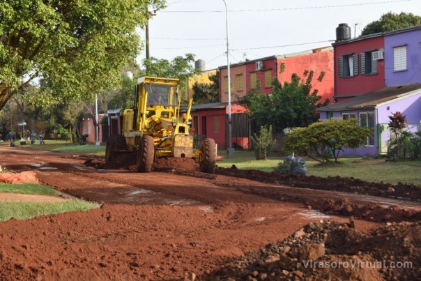 Continua la pavimentación en el centro de la ciudad