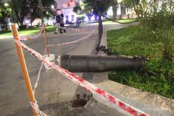 Vandalismo y destrucción en plaza 25 de Mayo: prometen policías y restauración