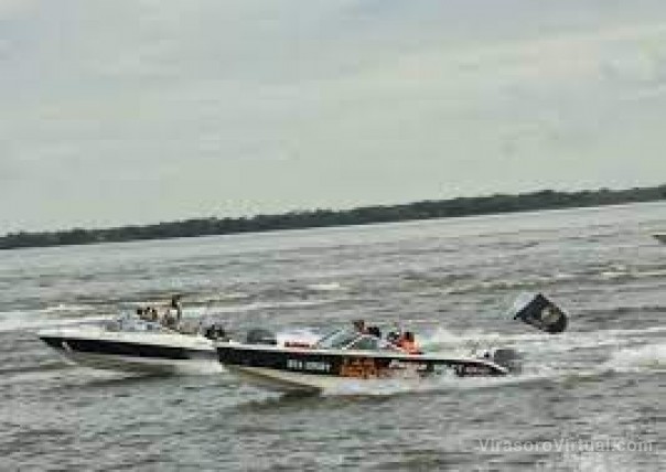 Más de 200 lanchas salen al río en el torneo de Pesca del Dorado