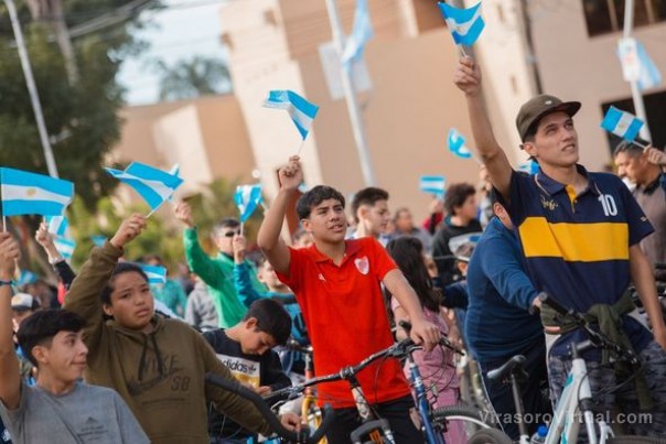 Con más de 400 participantes se llevó a cabo una bicicleteada familiar en honor a San Juan Bautista.