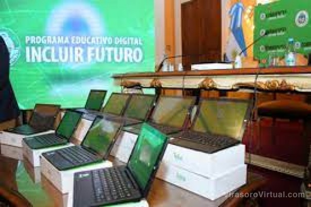 Incluir Futuro: 2.500 estudiantes del nivel secundario ya recibieron una computadora