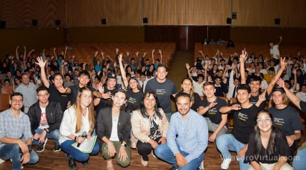 El intendente Juan Pablo Valdés  realizó la apertura de actividades del Parlamento Juvenil del Mercosur - Corrientes