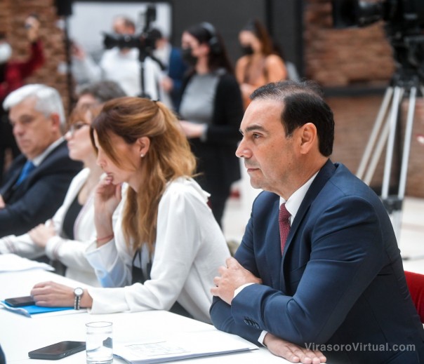 Valdés propuso al Presidente y su Gabinete debatir Bonos Verdes al analizar soluciones al Cambio Climático