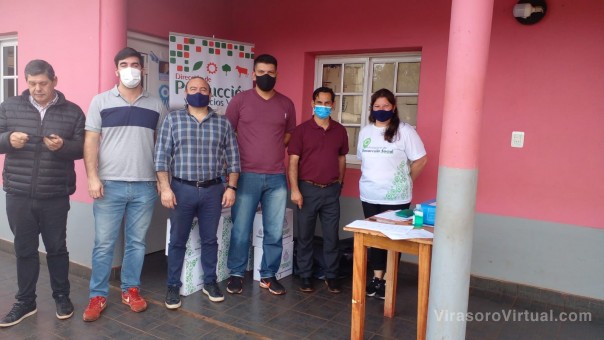 Desarrollo Social entregó cobertores plásticos en Ituzaingó , Itatí, San Carlos y Virasoro