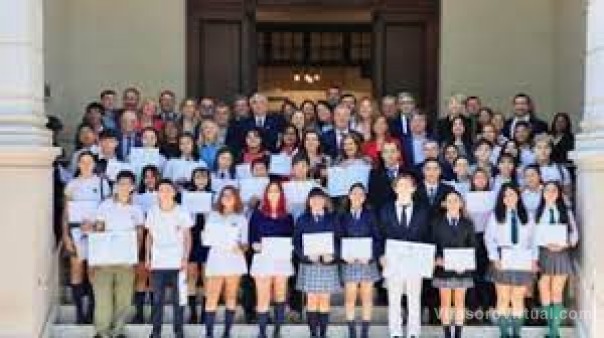 Diputados: premiaron a estudiantes que presentaron proyectos de ley