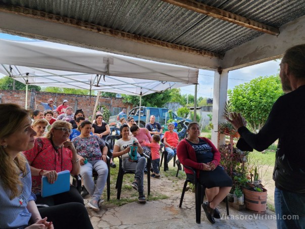 En el Bº Cañada Quiroz se sumaron a la Charla motivacional