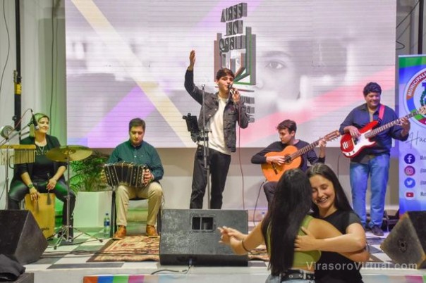 ¡La III edición de la Feria del Libro Municipal fue un éxito total!