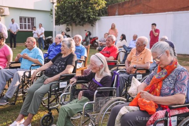 ¡Compartieron una tarde emotiva con los abuelos!
