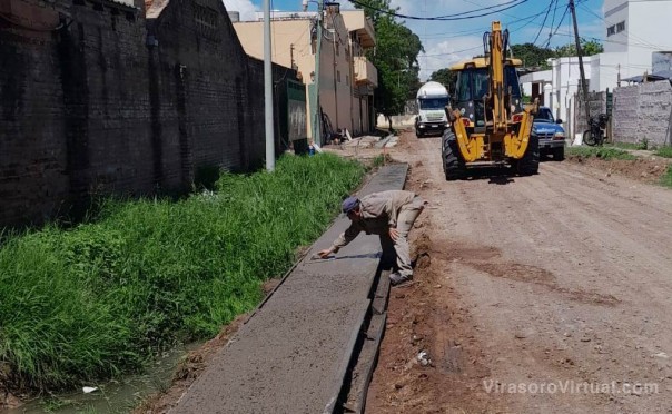 La Provincia provee de cordón cuneta a calle del barrio Hipódromo