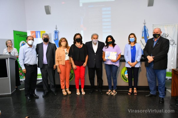 La Provincia entrego reconocimientos a sectores que promueven proyectos de innovación para Corrientes