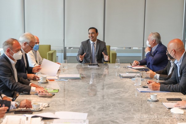 Valdés reunió a su gabinete para diagramar políticas públicas para el 2022